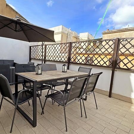 Rome Apartment With Terrace Autonomous Buitenkant foto